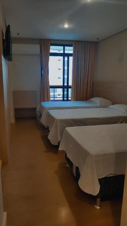 Standard Triple Room room - Image 1