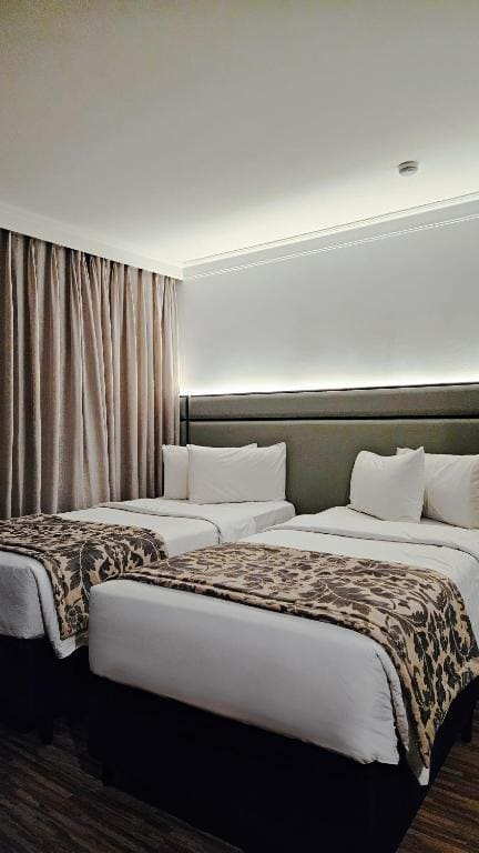 Double Room with Private External Bathroom room - Image 2