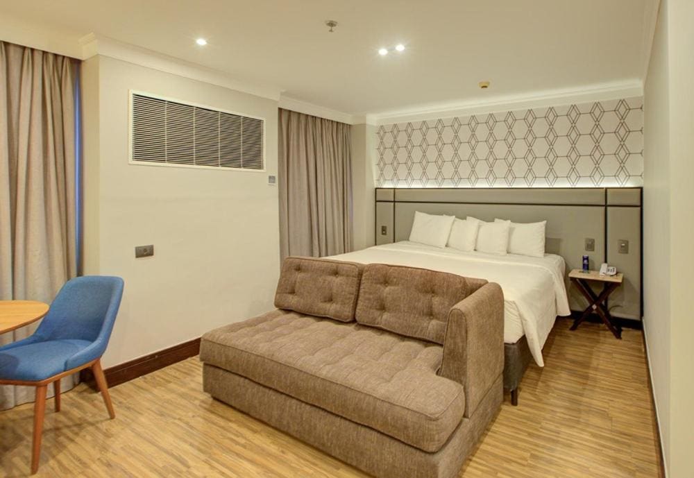 Luxury Triple Room room - Image 1
