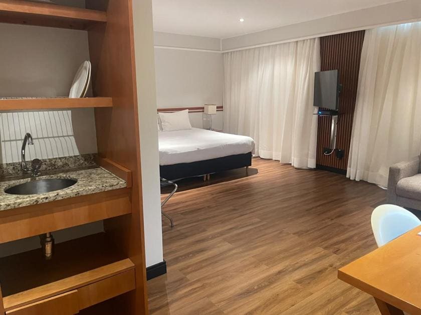 Deluxe Twin Room room - Image 3