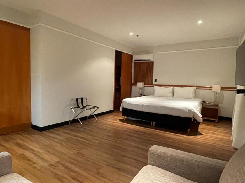 Deluxe Twin Room room - Image 2