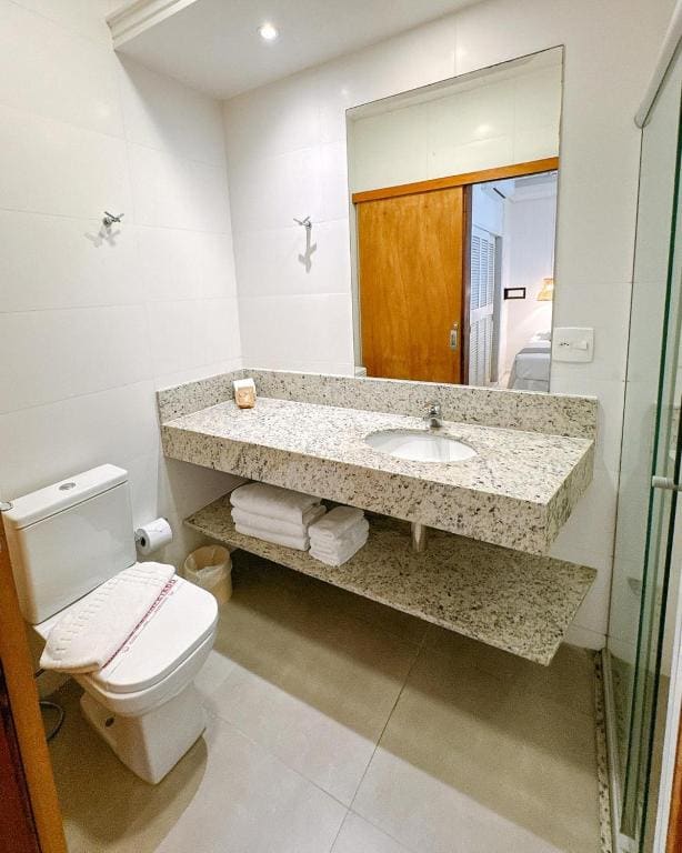Classic Triple Room room - Image 1