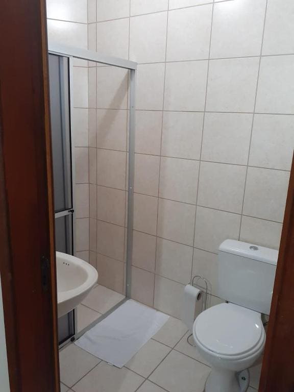 Single Room with Private Bathroom room - Image 3