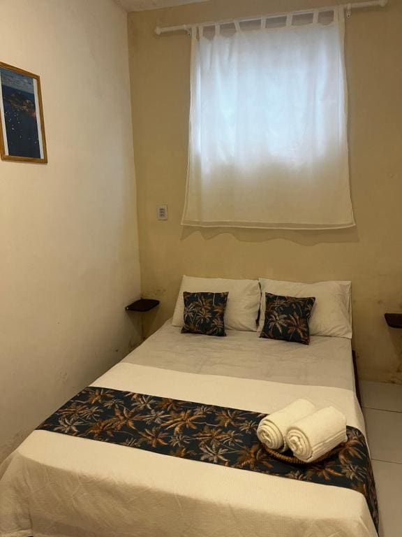 One-Bedroom Apartment room - Image 1