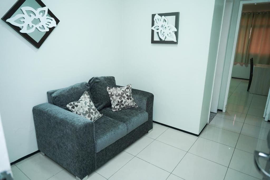 Deluxe Queen Suite room - Image 3
