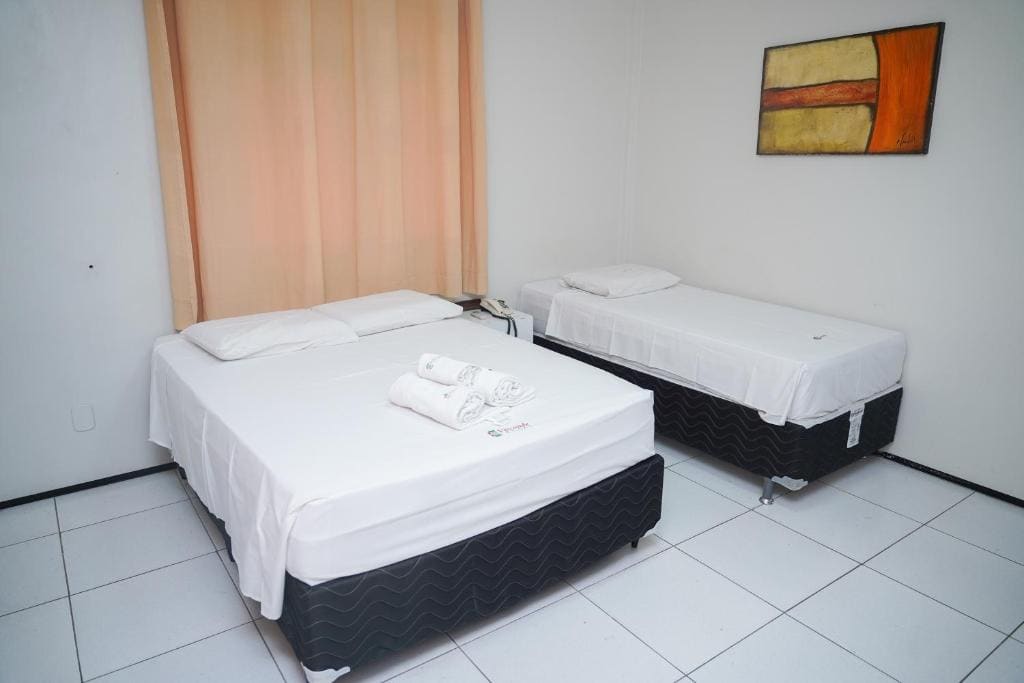 Deluxe Quadruple Room room - Image 1