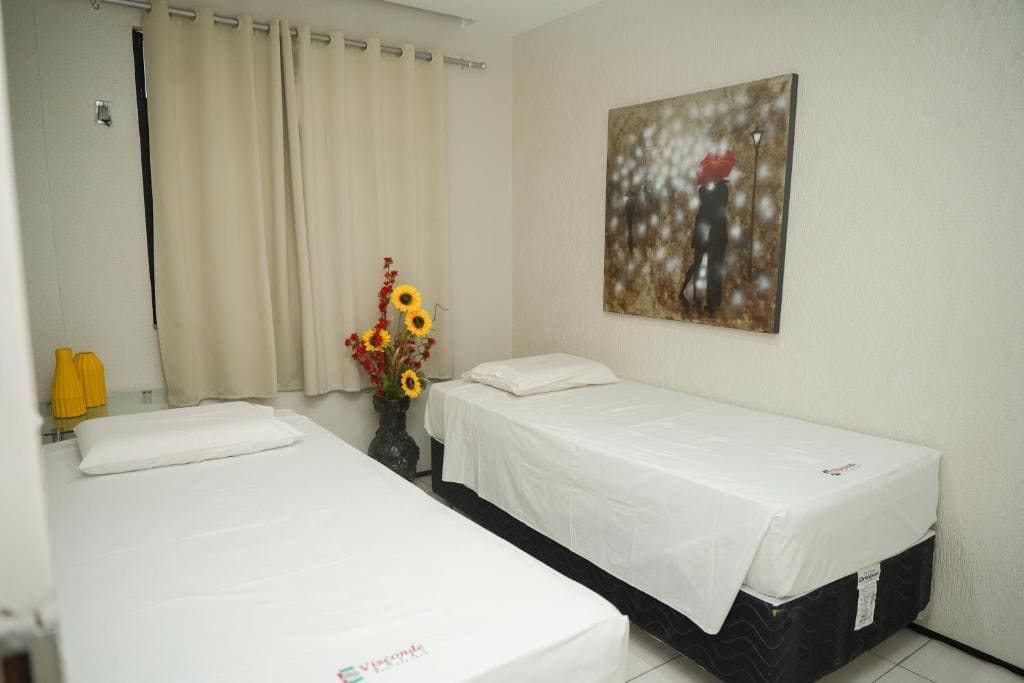 Standard Quadruple Room room - Image 1