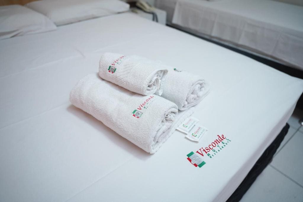 Standard Triple Room room - Image 1