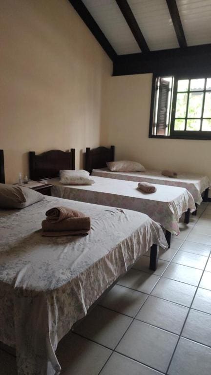 Family Room room - Image 3