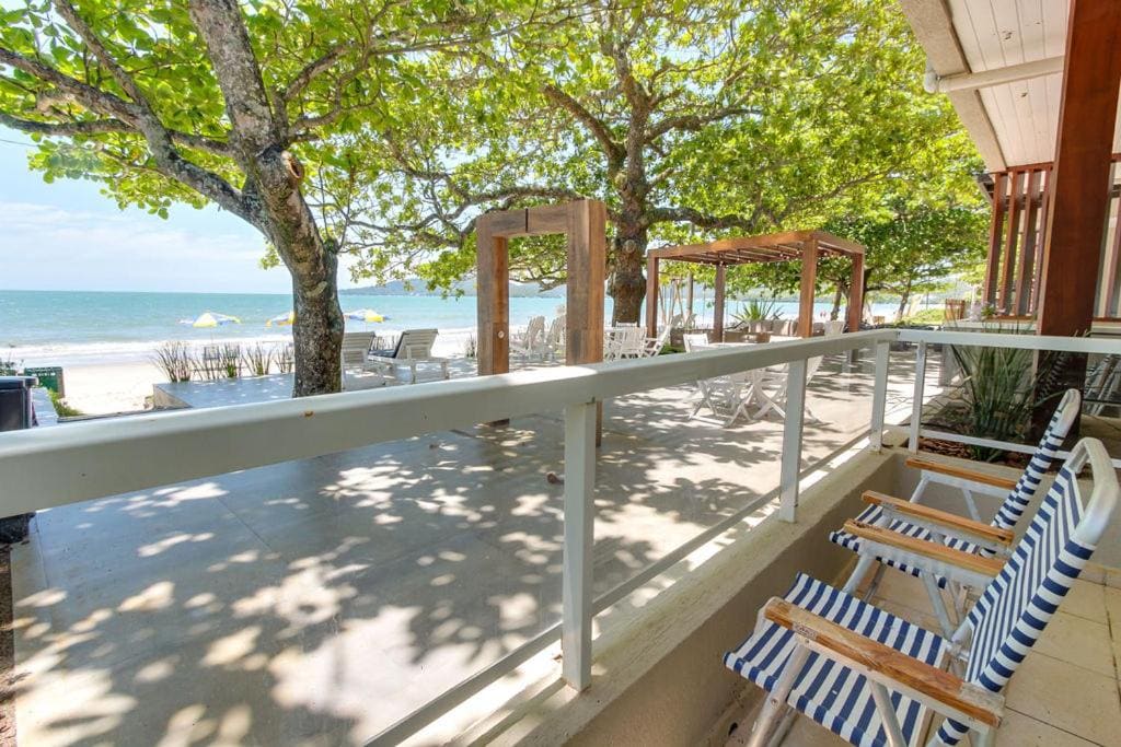 Deluxe Triple Room with Sea View room - Image 1