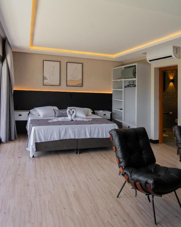Two-Bedroom Chalet room - Image 2
