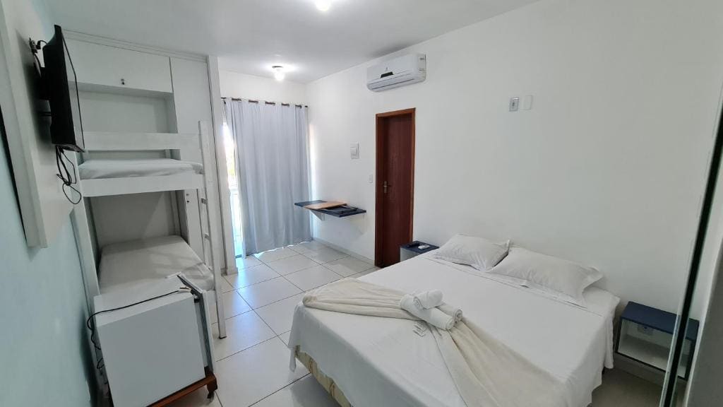 Comfort Quadruple Room room - Image 1