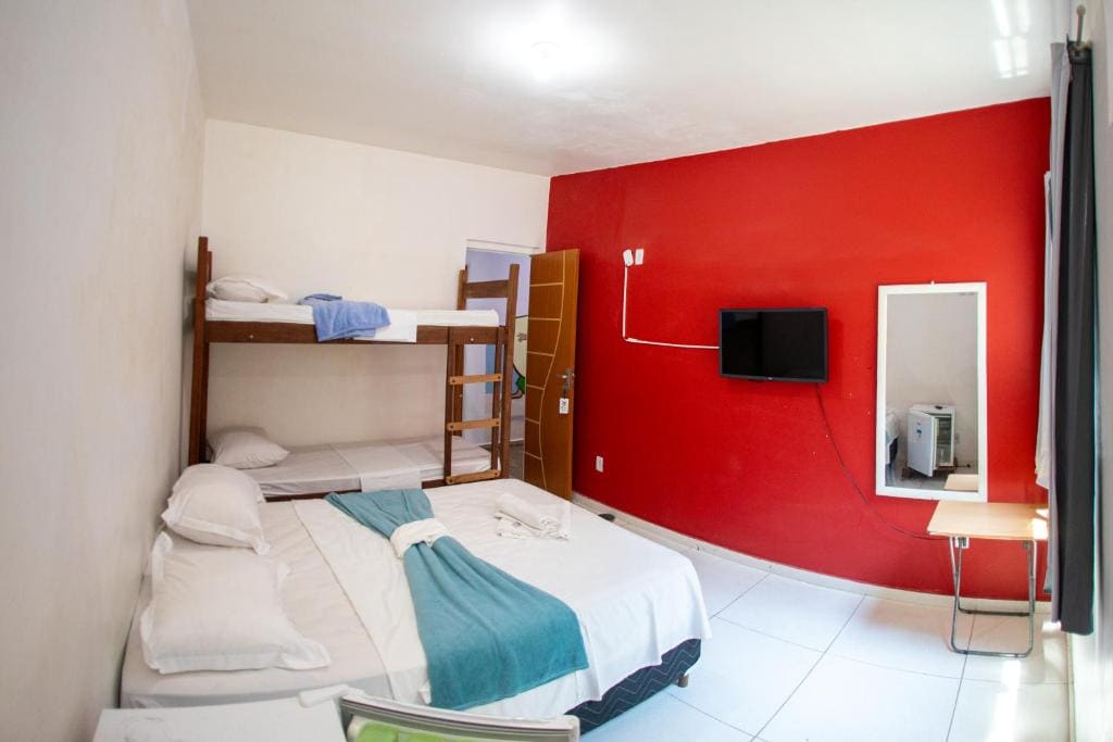 Standard Quadruple Room room - Image 2