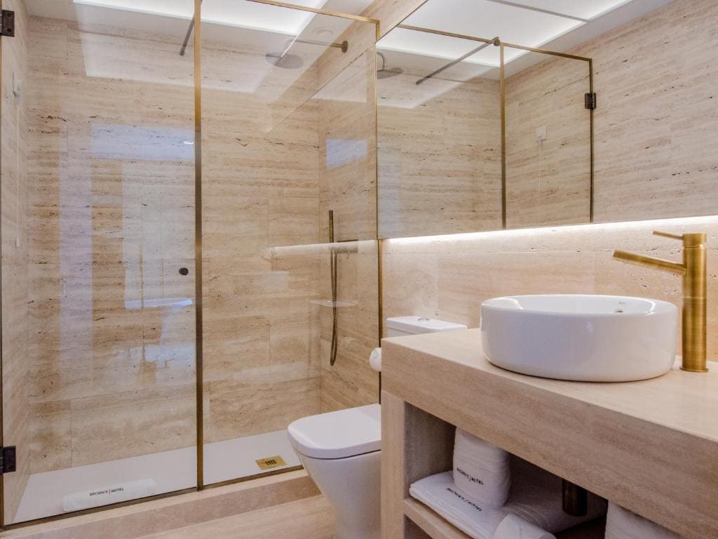 Contemporary Junior Suite room - Image 2