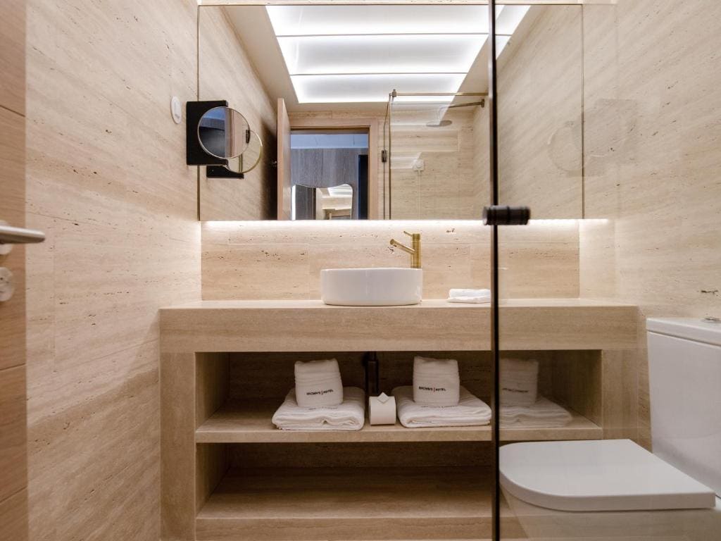 Contemporary Standard Small Room room - Image 2