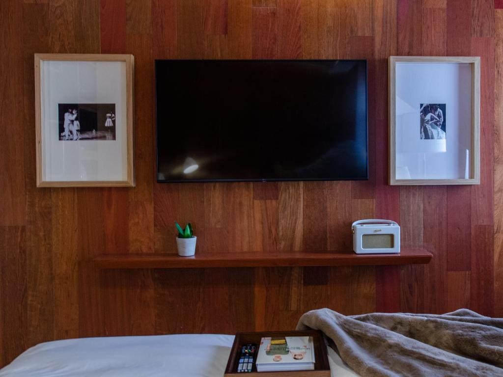 Historical Standard Mansard Room room - Image 1