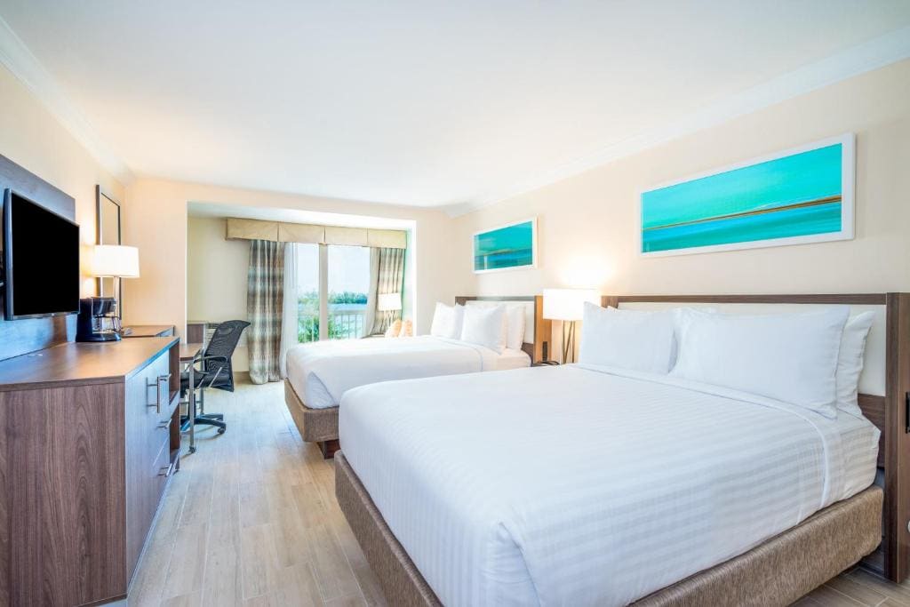 Queen Suite with Two Queen Beds room - Image 1
