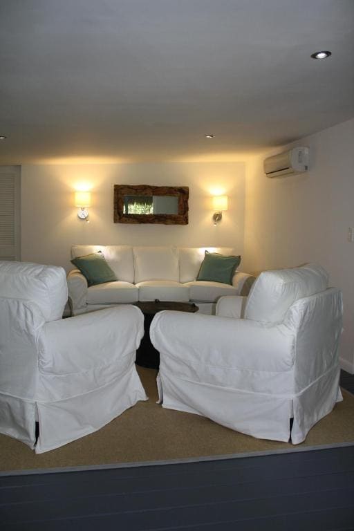 Villa room - Image 3