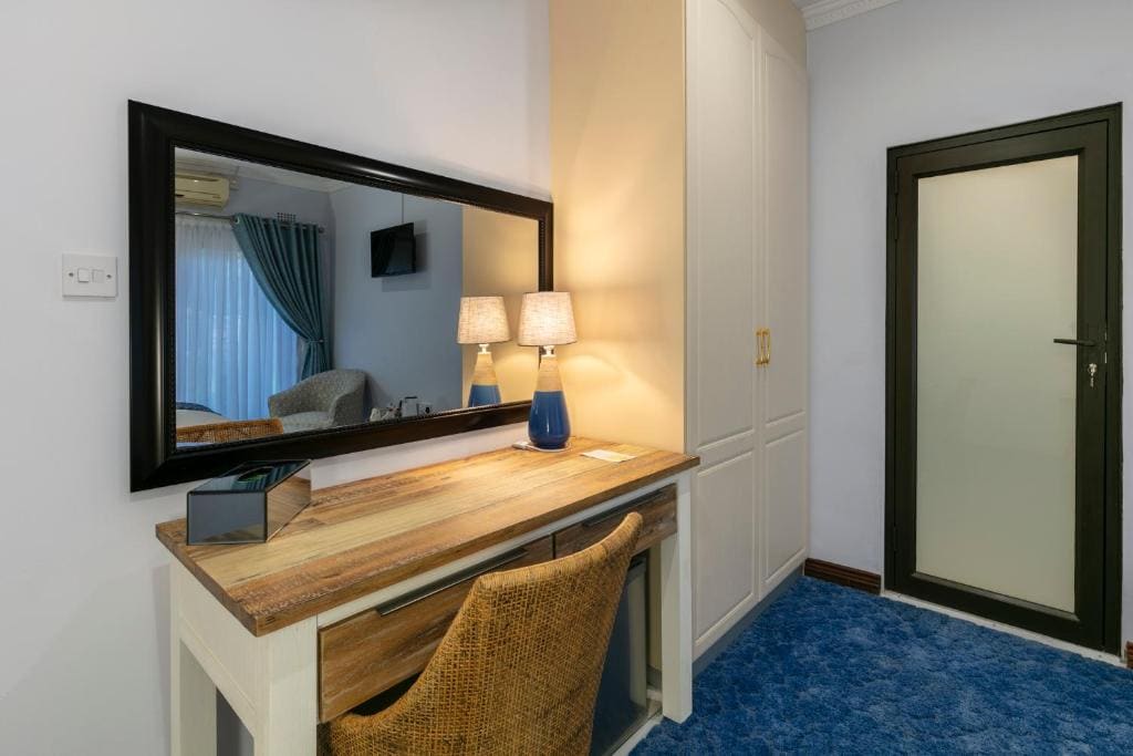 Standard Queen Room room - Image 2
