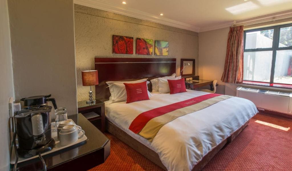 Deluxe King Room room - Image 2