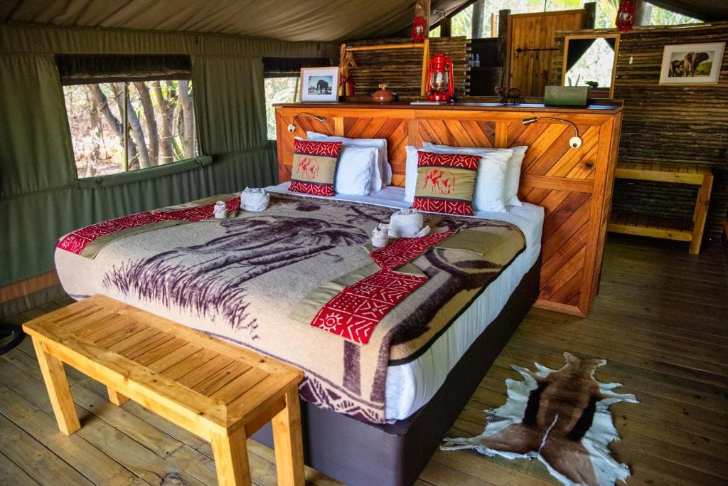 Tent room - Image 1