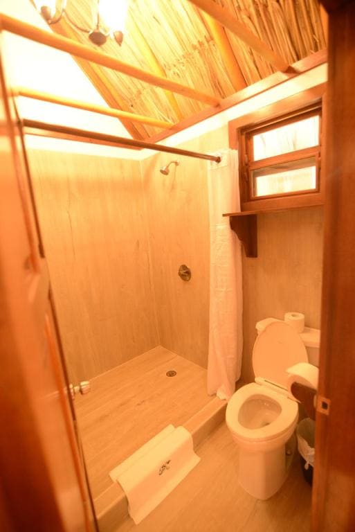Double Room with Pool View room - Image 2