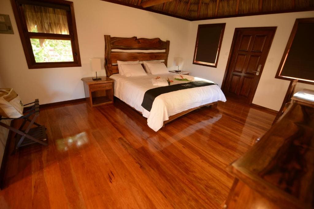 Suite with Pool View room - Image 1