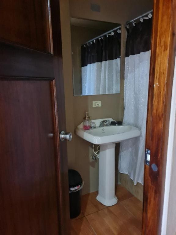 Quadruple Room room - Image 2