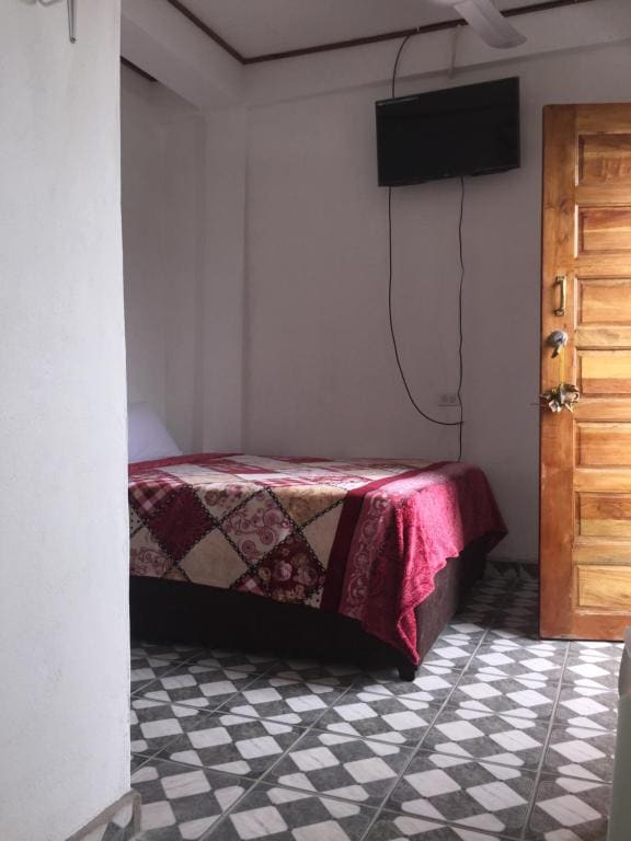 Classic Triple Room room - Image 3
