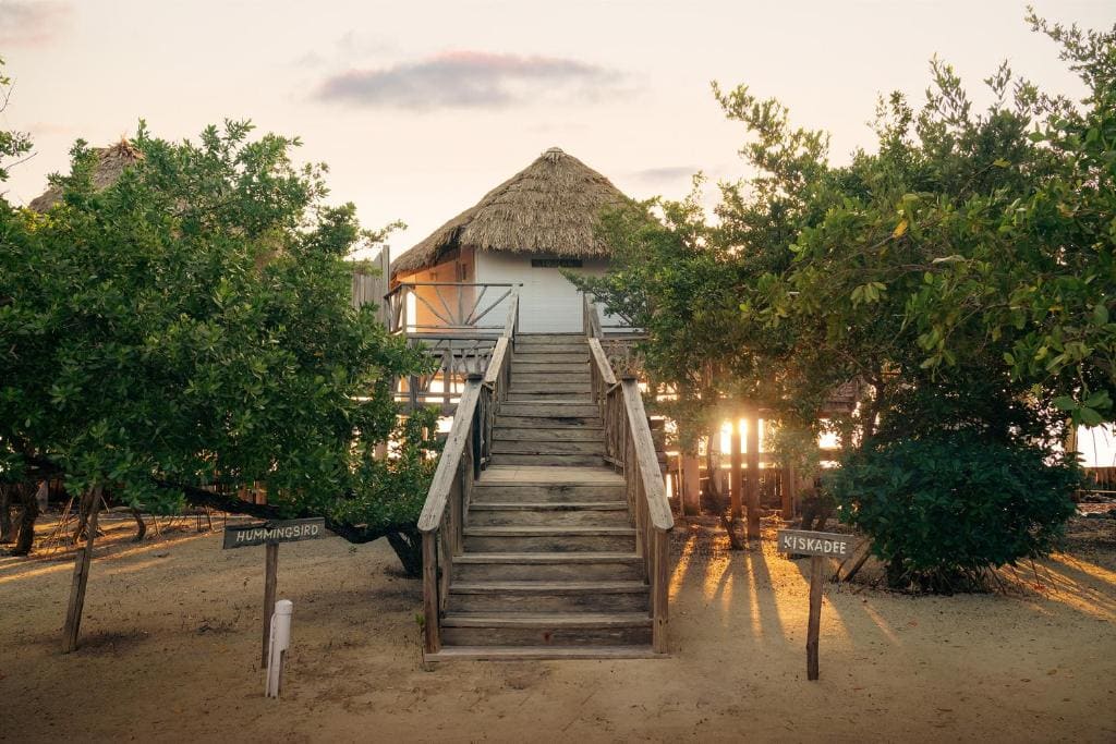 Overwater Bungalow room - Image 3