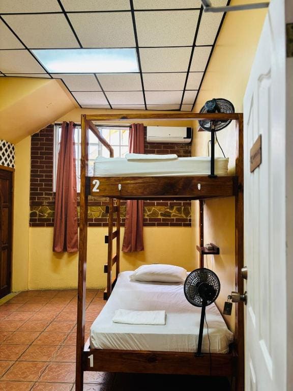 Deluxe Twin Room room - Image 3
