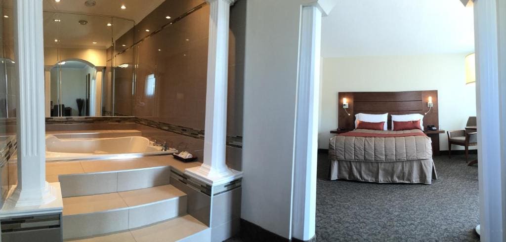 Queen Room room - Image 2