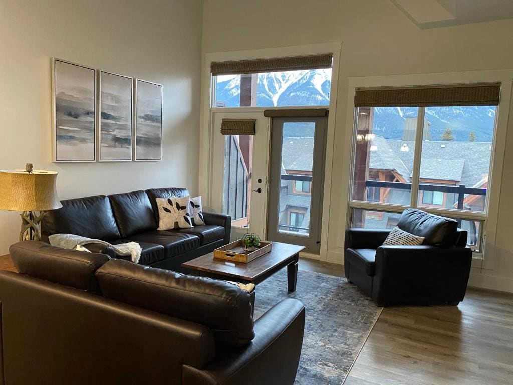 Suite with Mountain View room - Image 1