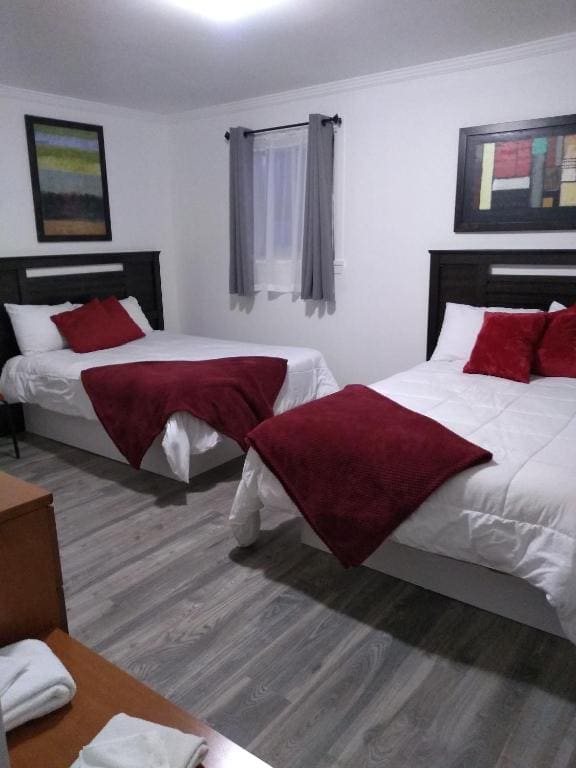 Classic Quadruple Room room - Image 1