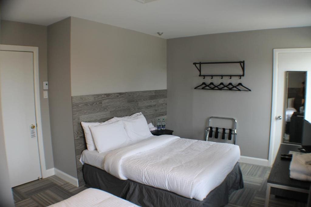 Deluxe Room room - Image 3