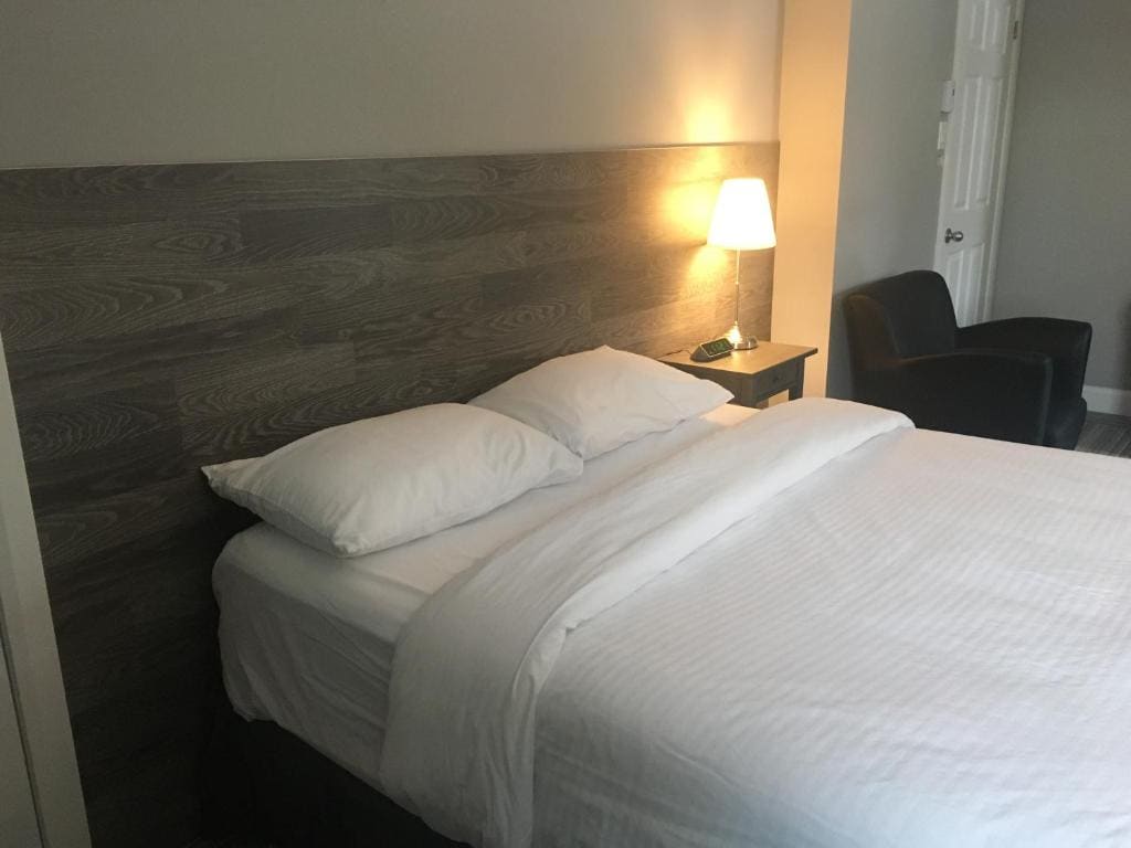 Double Room with Extra Bed room - Image 2