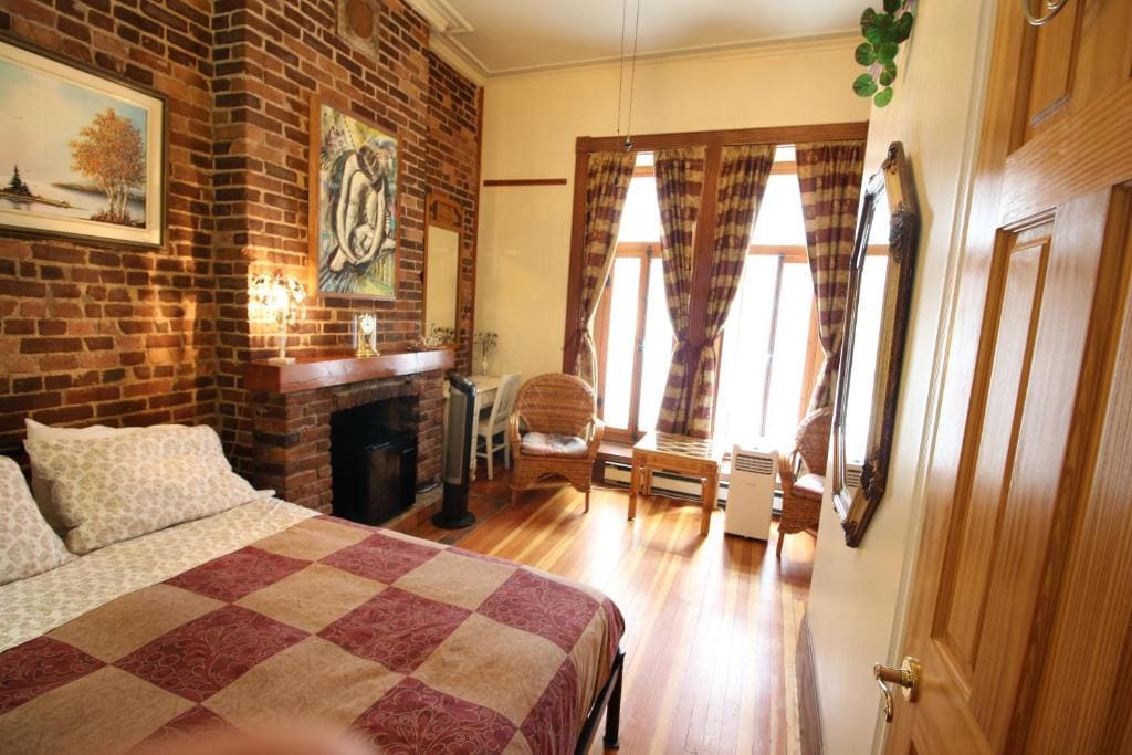 Superior Queen Room room - Image 3