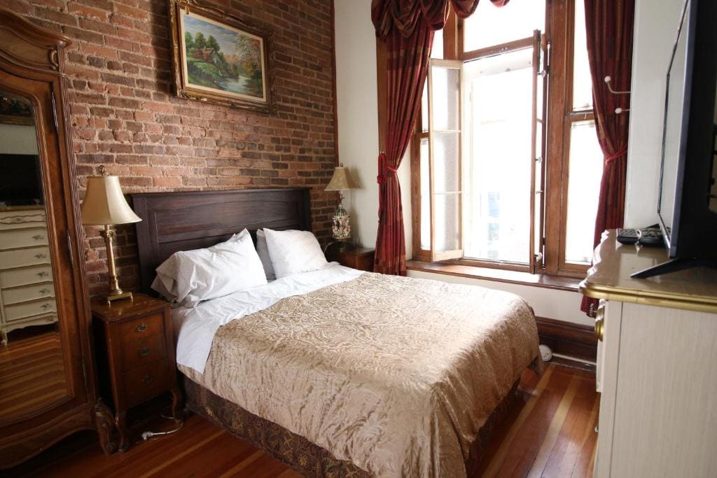 Superior Queen Room room - Image 2