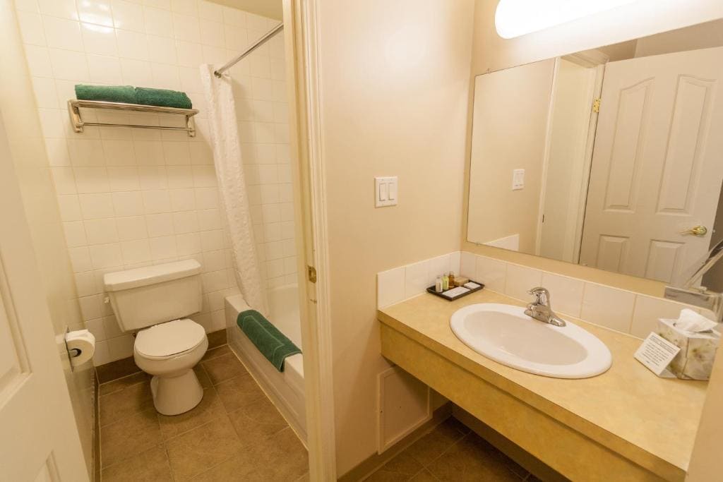 Queen Room - Smoking room - Image 2