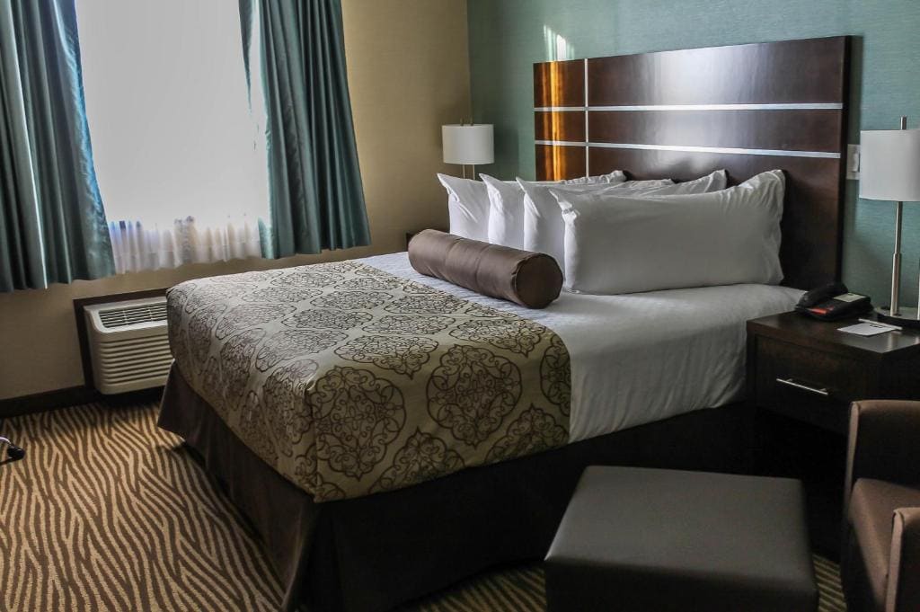 King Room with Sofa Bed - Non-Smoking room - Image 1