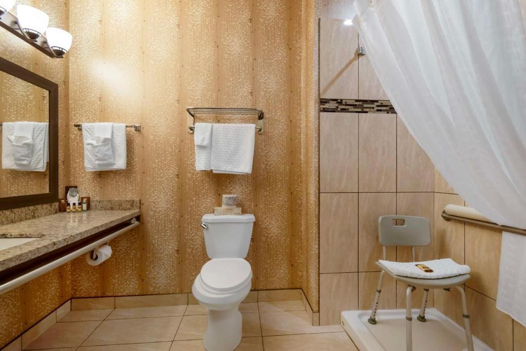 Superior King Room - Disability Access/Non-Smoking room - Image 1