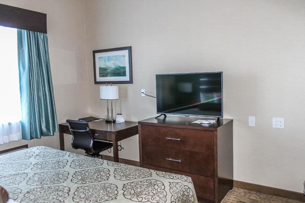 King Room with Sofa Bed - Non-Smoking room - Image 3