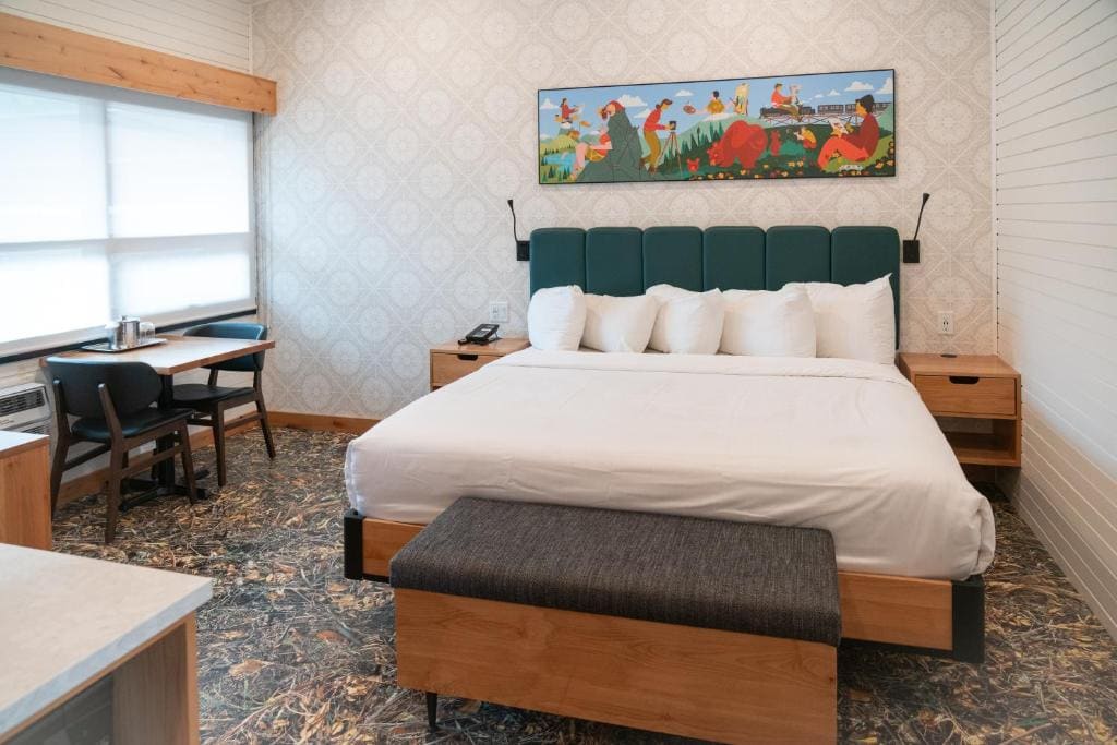 Superior Hotel Room, King room - Image 1