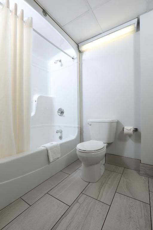 Standard King Room room - Image 2