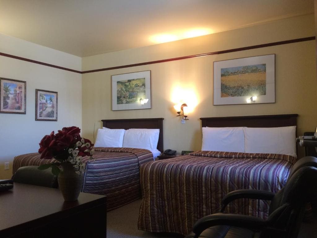 Quadruple Room room - Image 1