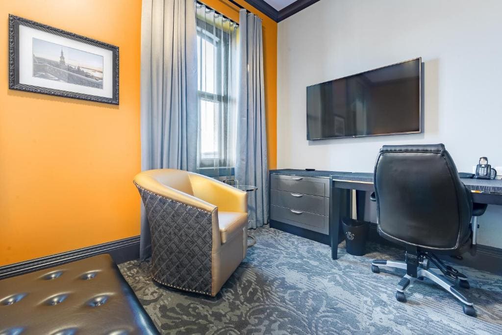 Corporate Queen Room room - Image 3