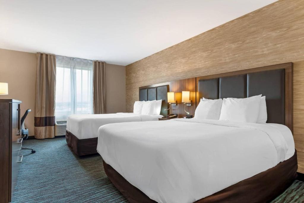Queen Room with Two Queen Beds room - Image 1
