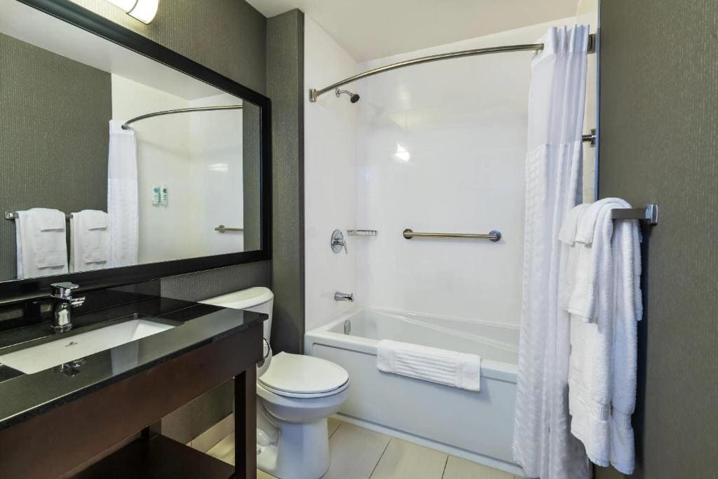 King Room - Non-Smoking room - Image 1