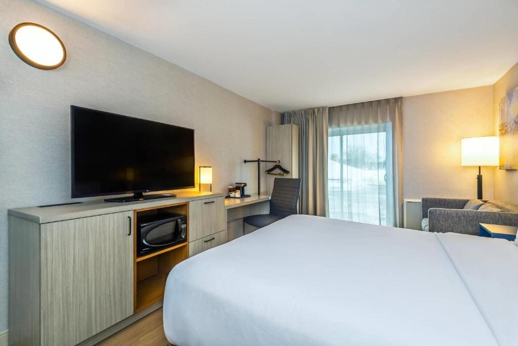 Superior King Room - Non-Smoking room - Image 2