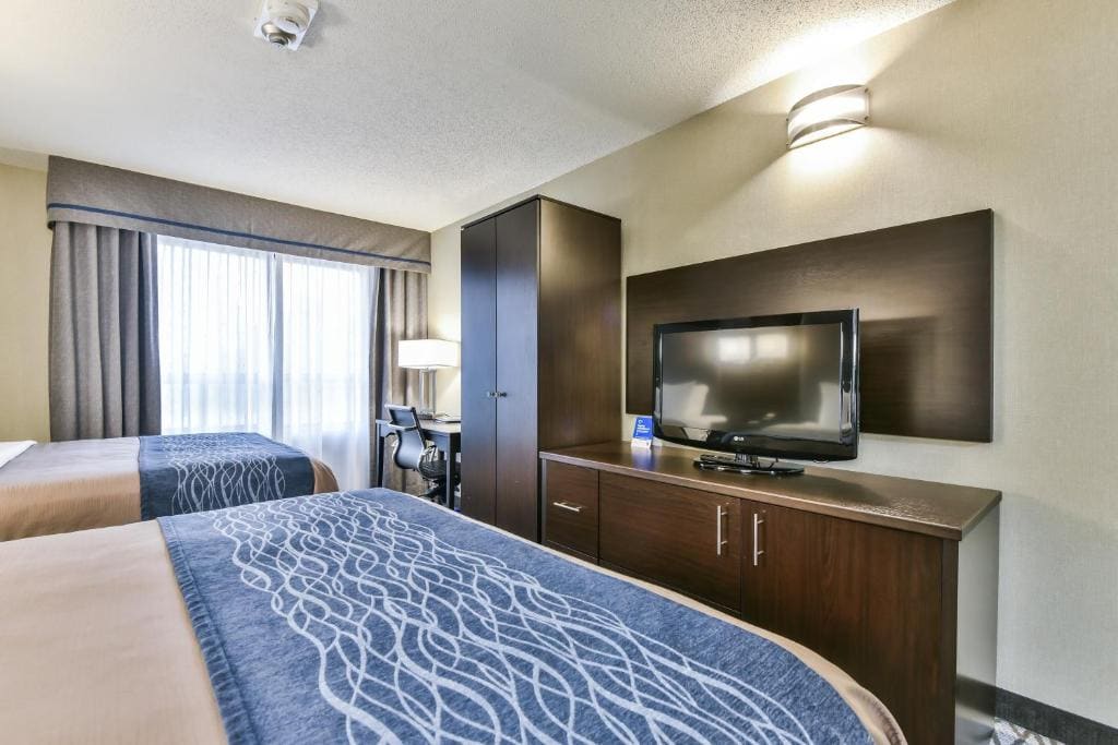 Standard Queen Room with Two Queen Beds -2nd Floor- Non-Smoking room - Image 2